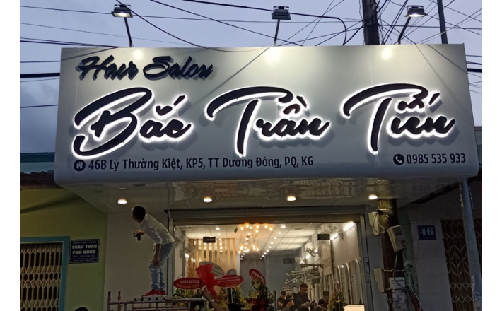 bảng hiệu chữ nỗi 3D bằng mica